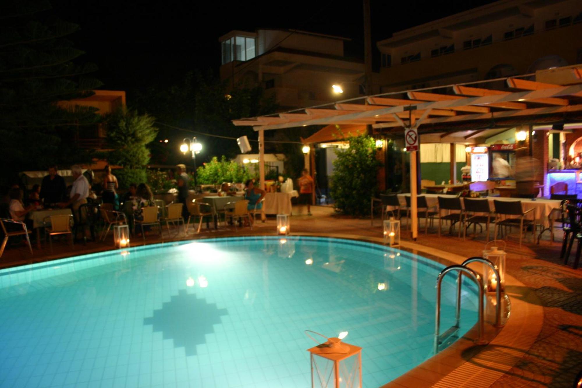 Lyristis Dinos Studios & Apartments Faliraki Esterno foto
