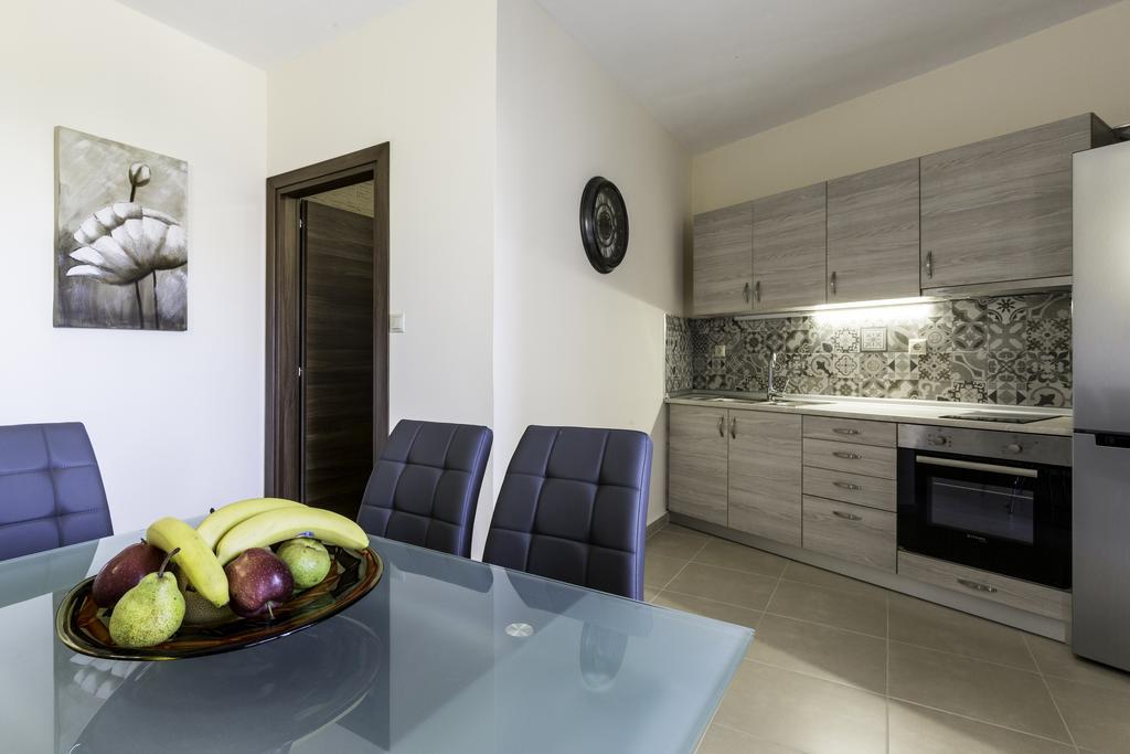 Lyristis Dinos Studios & Apartments Faliraki Esterno foto