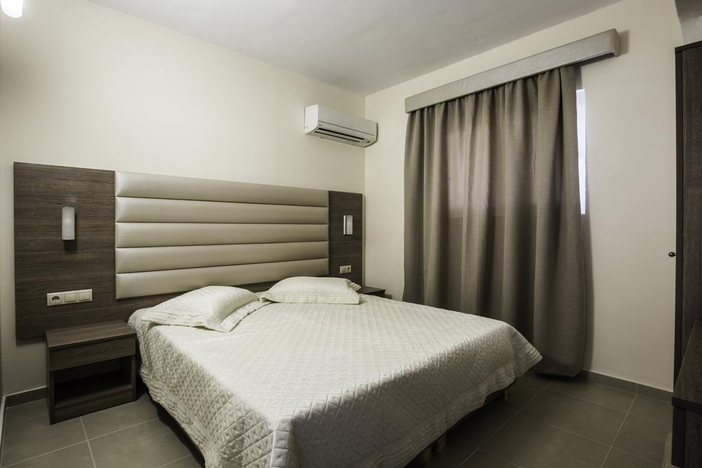 Lyristis Dinos Studios & Apartments Faliraki Esterno foto