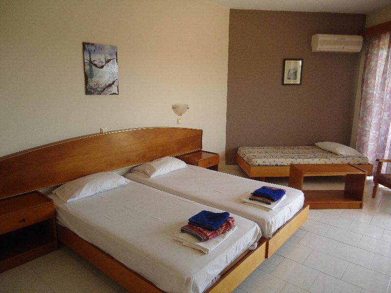 Lyristis Dinos Studios & Apartments Faliraki Esterno foto