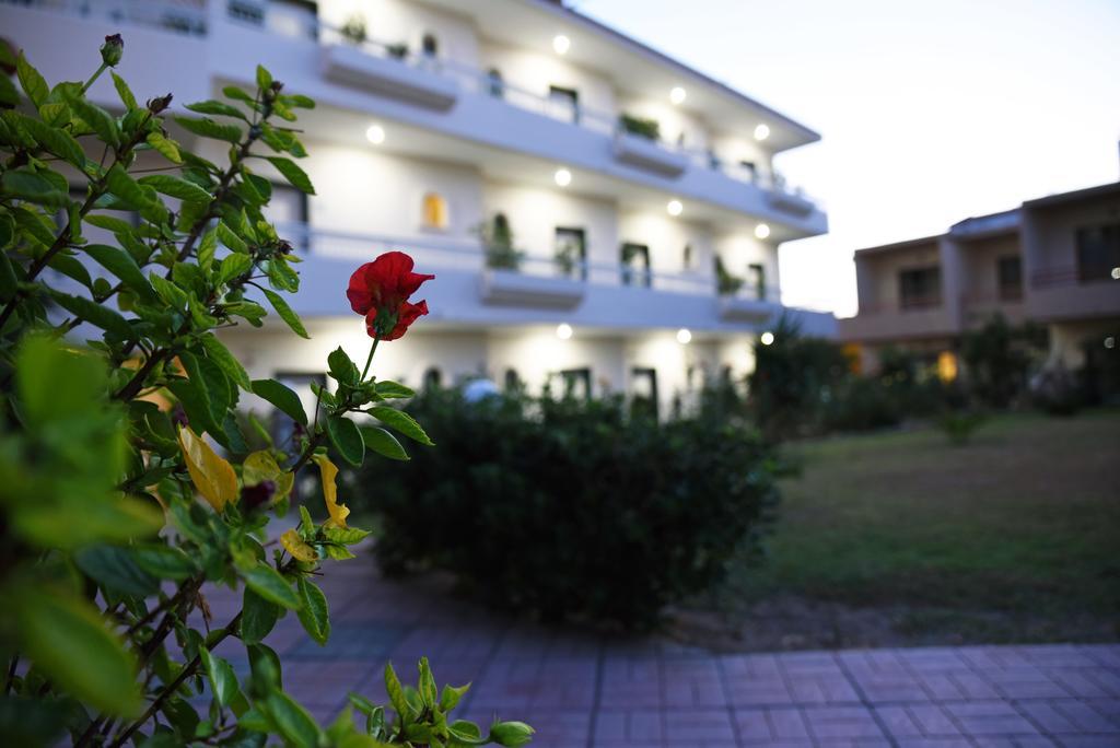 Lyristis Dinos Studios & Apartments Faliraki Esterno foto