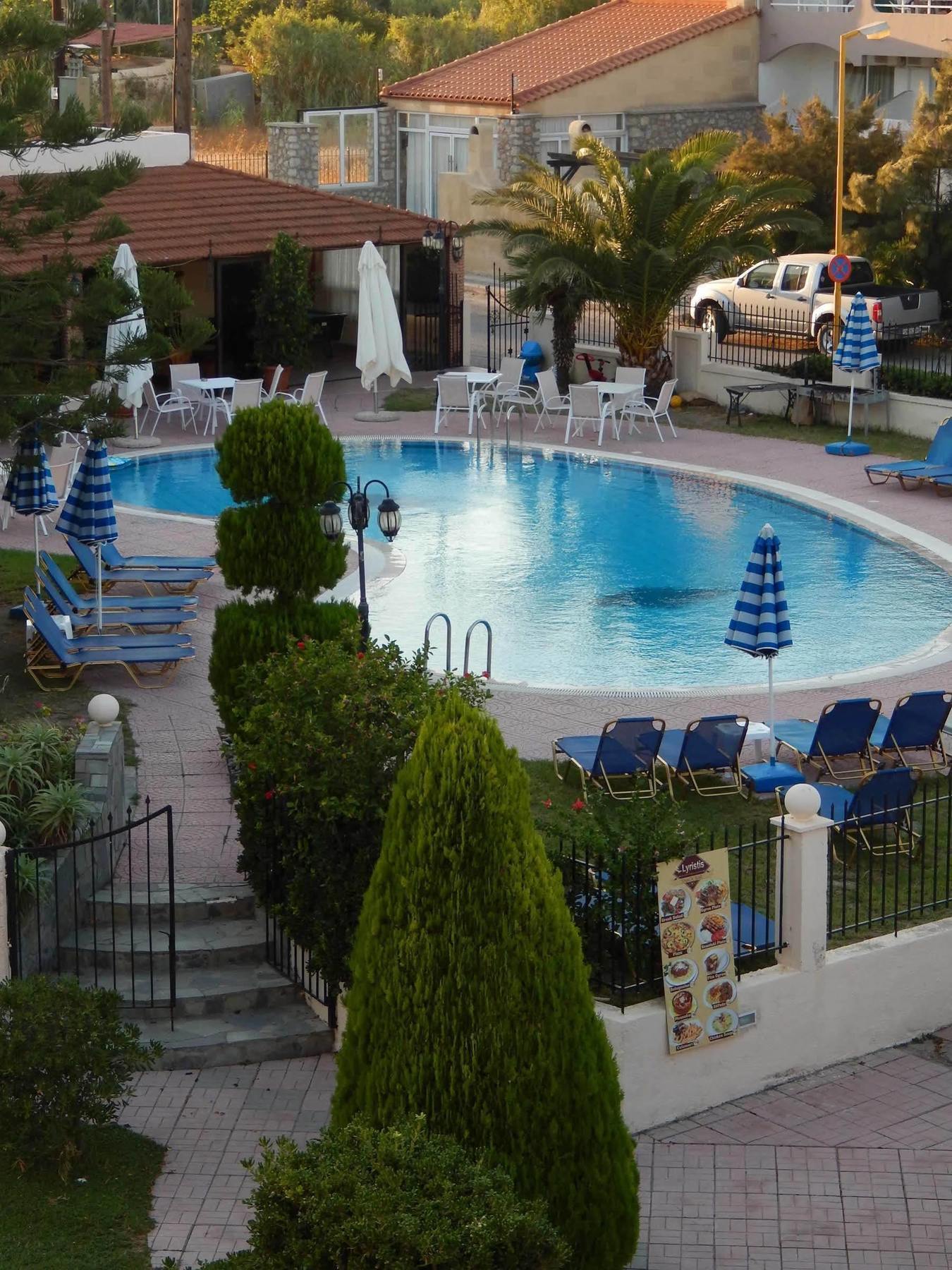 Lyristis Dinos Studios & Apartments Faliraki Esterno foto