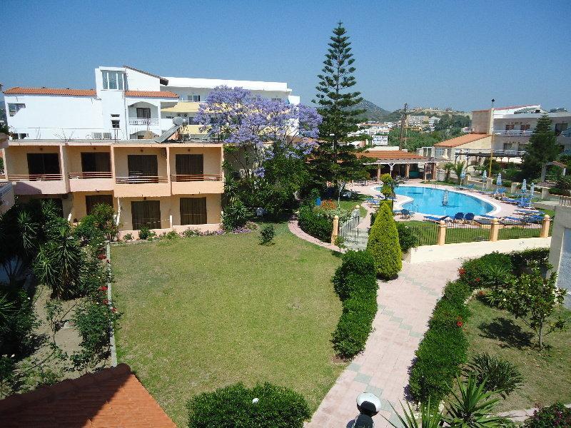 Lyristis Dinos Studios & Apartments Faliraki Esterno foto