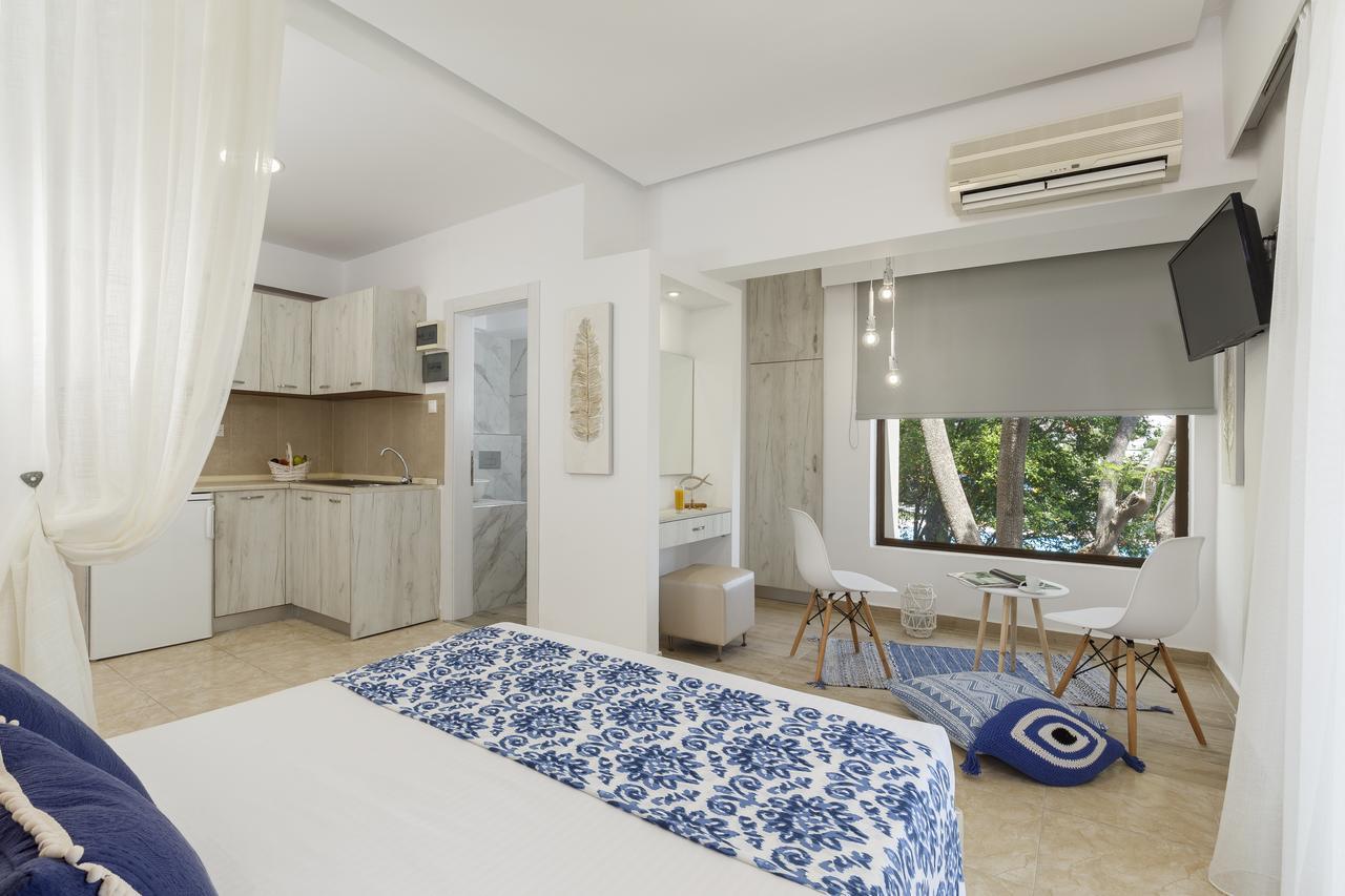 Lyristis Dinos Studios & Apartments Faliraki Esterno foto