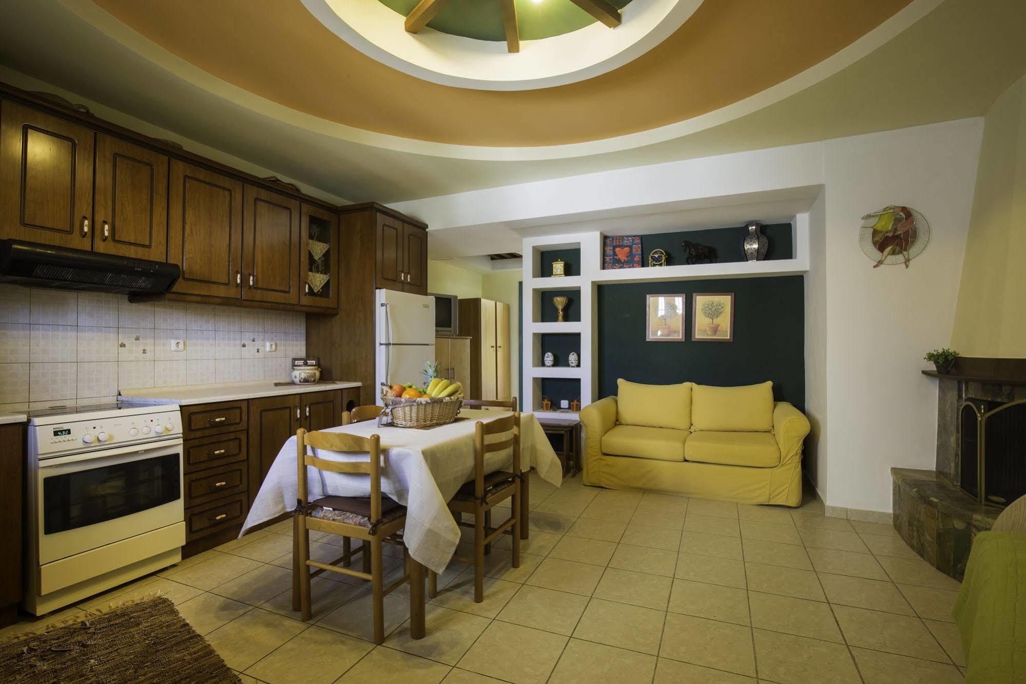 Lyristis Dinos Studios & Apartments Faliraki Esterno foto
