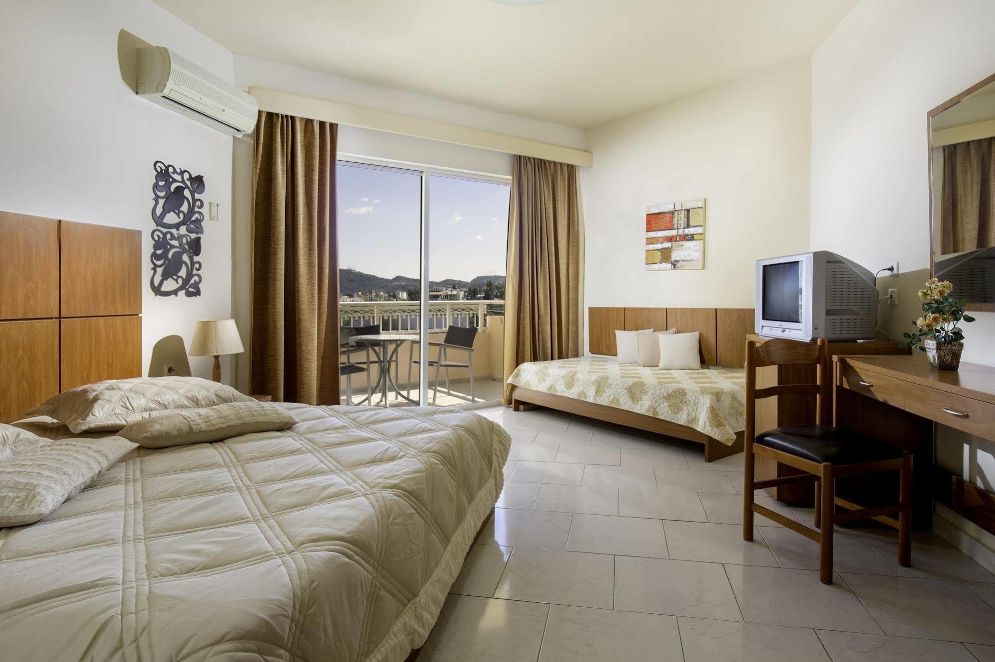 Lyristis Dinos Studios & Apartments Faliraki Esterno foto