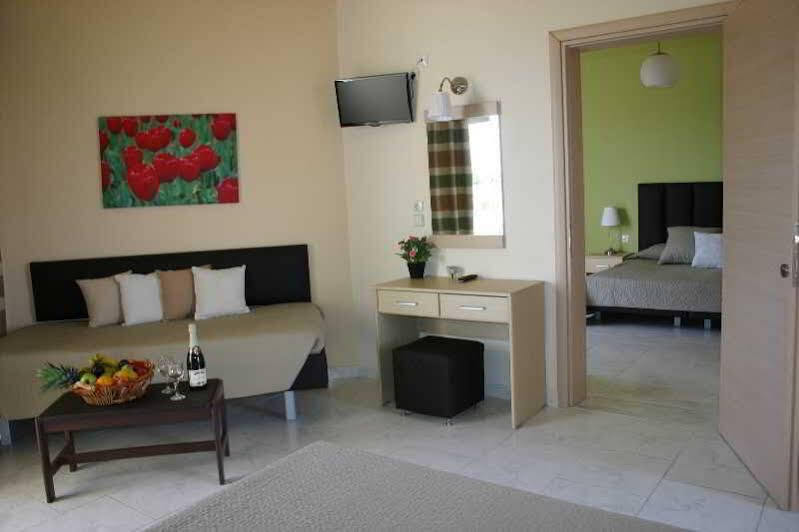 Lyristis Dinos Studios & Apartments Faliraki Esterno foto
